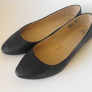 Black Ballet Flats